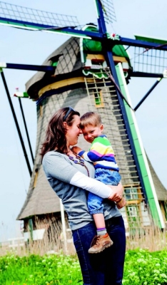dutch-mother-and-son dutch-mother-and-son