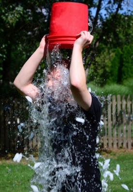 ice-bucket-challenge ice-bucket-challenge